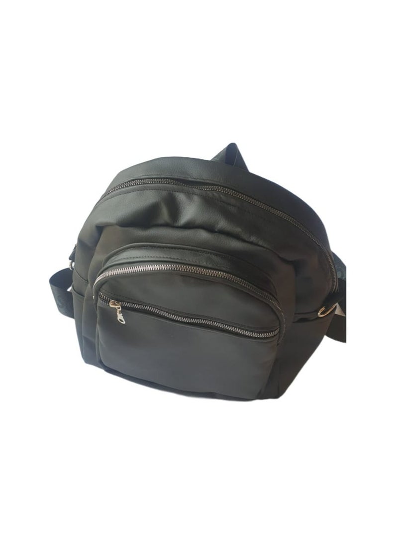 شنطة ظهر حريمي جلد متعددة الجيوب بسوست – أسود - Image 1